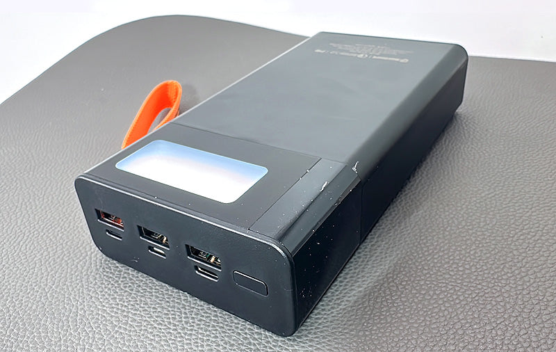 Maxguard 30000 mah PD QC 3.0 3USB+2Type-C power bank MC300