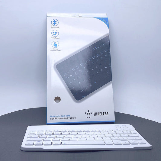 Wireless bluetooth keyboard with plain white packaging