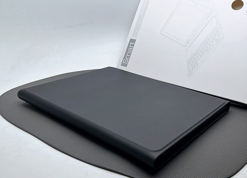 iPad new 9.7 Detachable built in pencil holder Bluetooth keyboard case