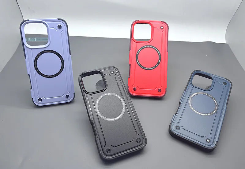Case for Iphone 14 Plus / 15 Plus 6.7 Adventure heavy duty Magfit  (white box)