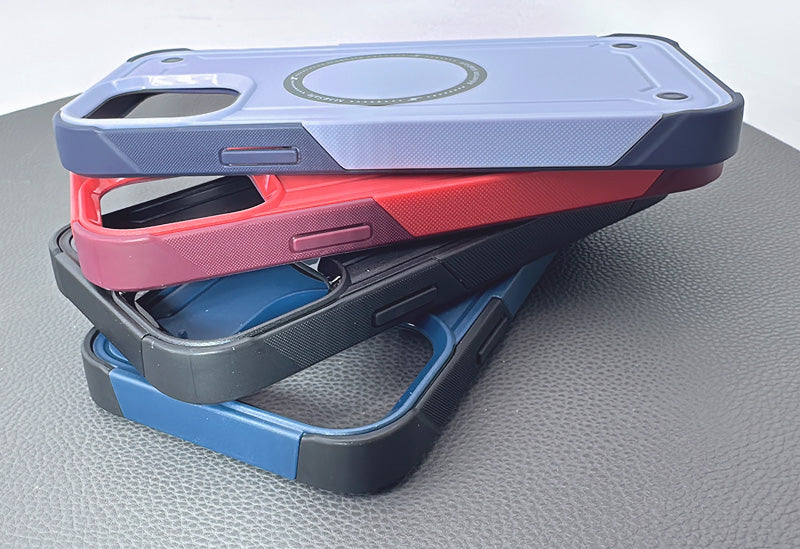 Case for Iphone 14 Plus / 15 Plus 6.7 Adventure heavy duty Magfit  (white box)
