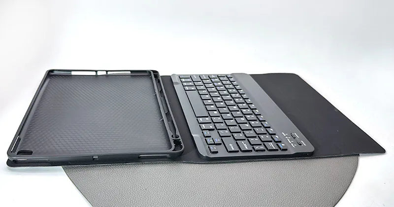 Case for Ipad Air 13 M3 2025/M2 2024 for Windows/Android/iOS Maxguard Smart Keyboard