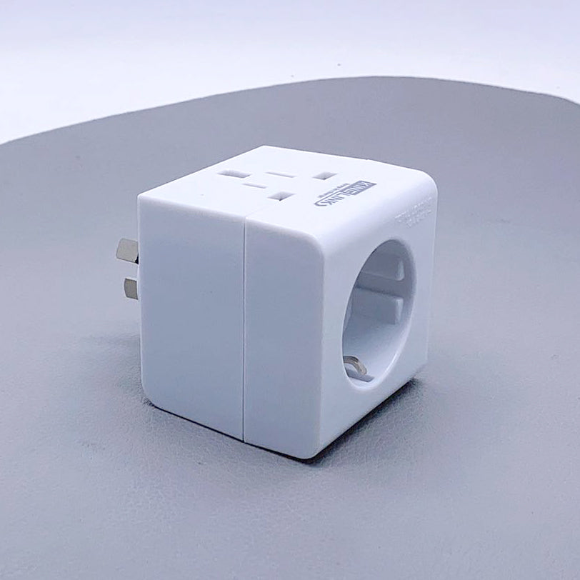 Kinglink multi function travel adapter P303