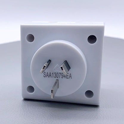 Kinglink multi function travel adapter P303