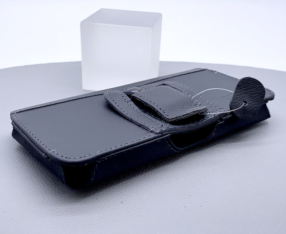 Universal belt pouch