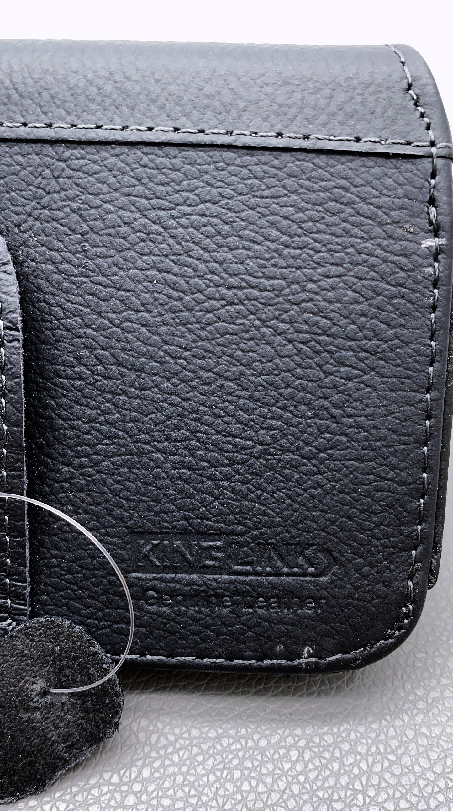 Universal belt pouch