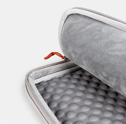 Urban commuter computer bag for 13-15.4 inch